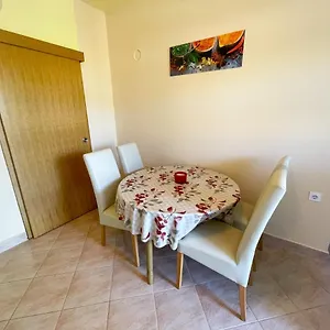  Apartment Combaj